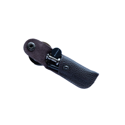 Paquete esencial para fiestas con cepillo tipo palillo de dientes con llavero Incognito plateado